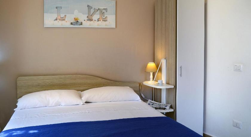 Image of Double Room with Private Bathroom 4