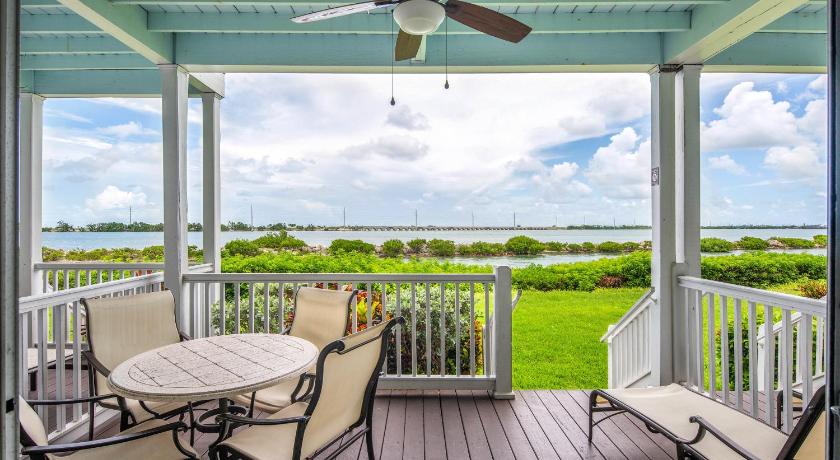 Azure Breeze — Hotel in Duck Key (FL)