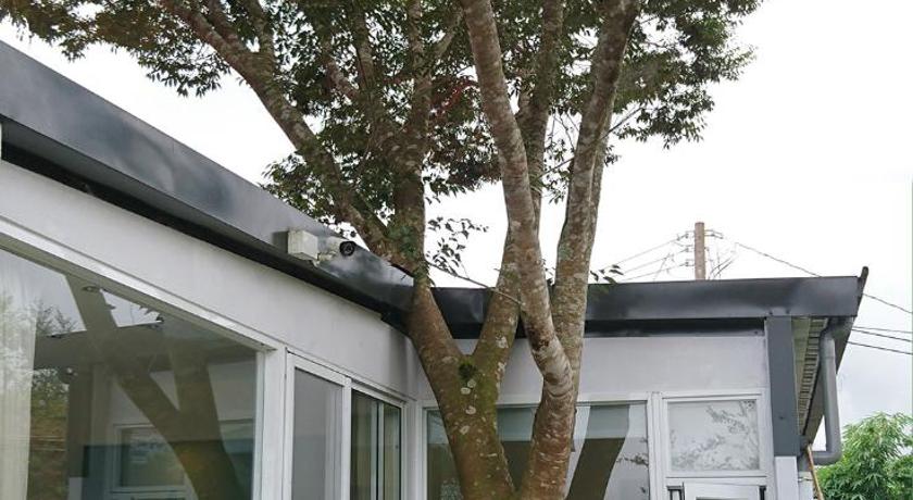 Image of Deluxe Double Room with Balcony 5