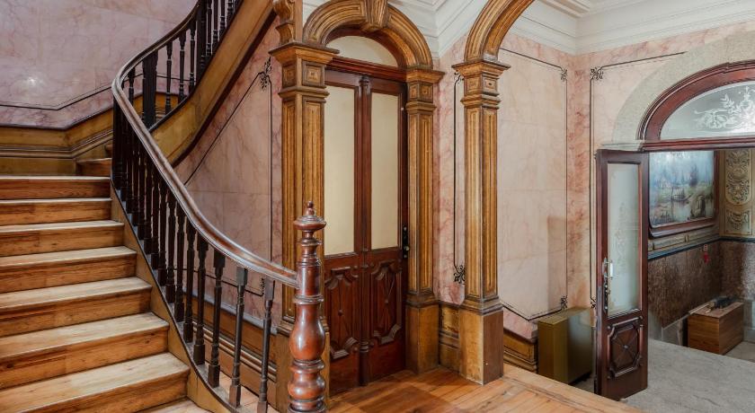 Menina Colina Guesthouse — Hotel in Porto