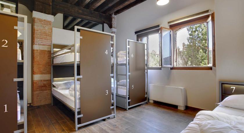 Image of Bed in 7 Bed Dormitory - Shared Bathroom 3