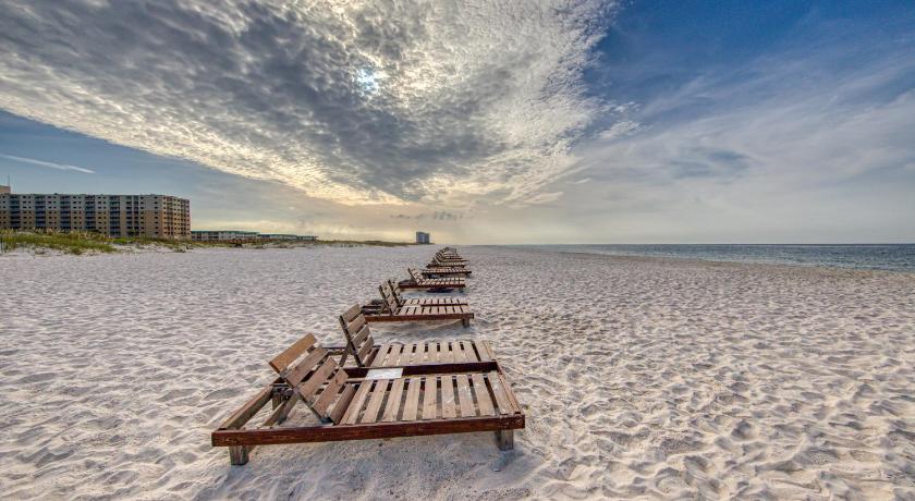 Big Blue Beach House, Gulf Shores Plantation #2A photo