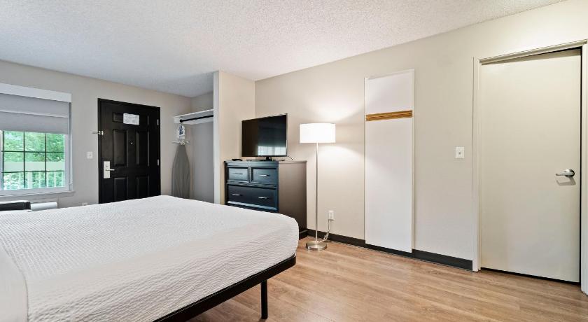 Extended Stay America Suites - Seattle - Redmond