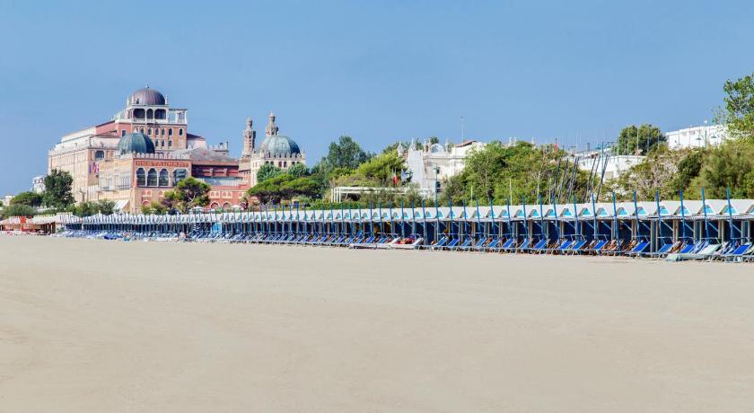 Hotel La Meridiana photo
