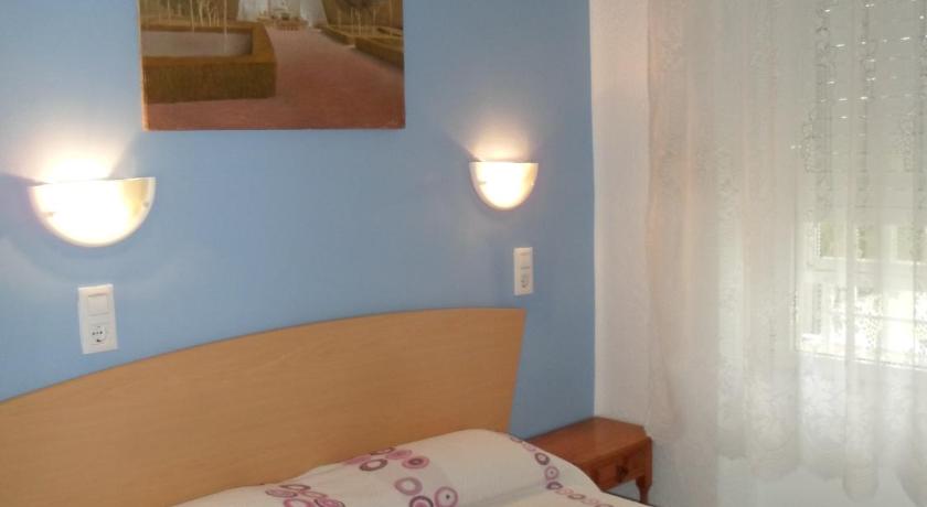 Hostal La Barraca photo