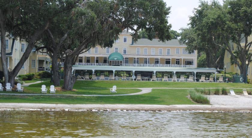 Lakeside Inn on Lake Dora