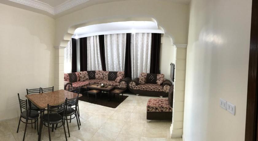 Jubaiha Apartment-Fmilies only — Hotel in Amman