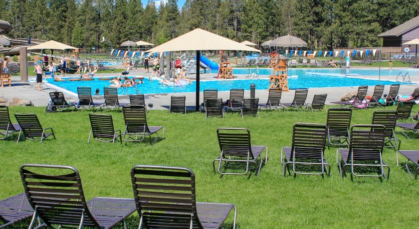 Cedar Lane 11 | Discover Sunriver photo