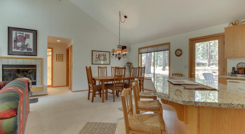 Cedar Lane 11 | Discover Sunriver photo