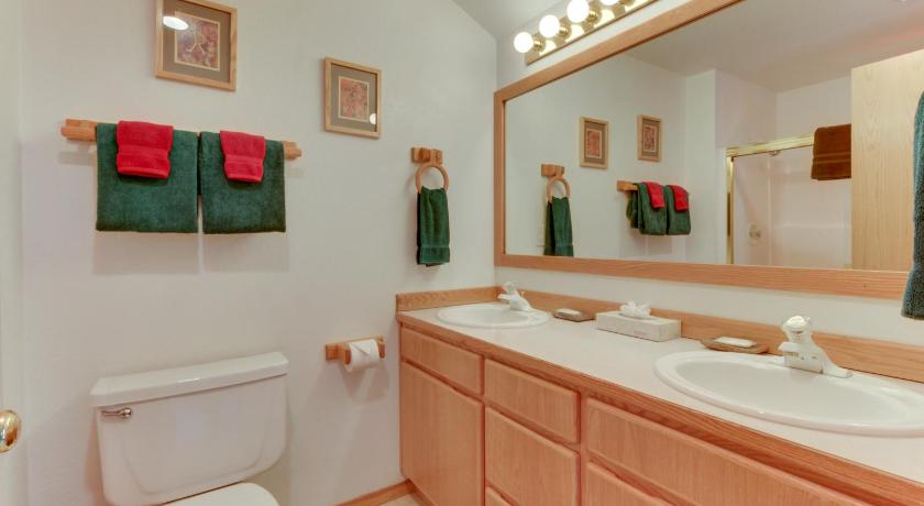 Cedar Lane 11 | Discover Sunriver photo
