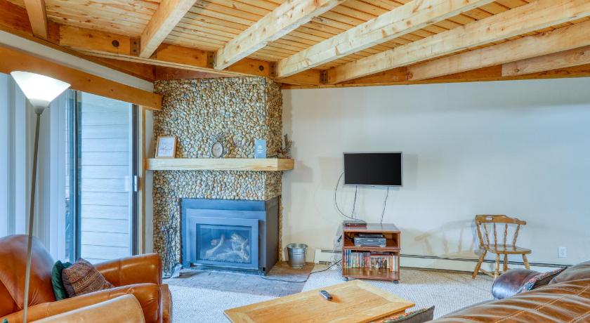 Treehouse 206F photo