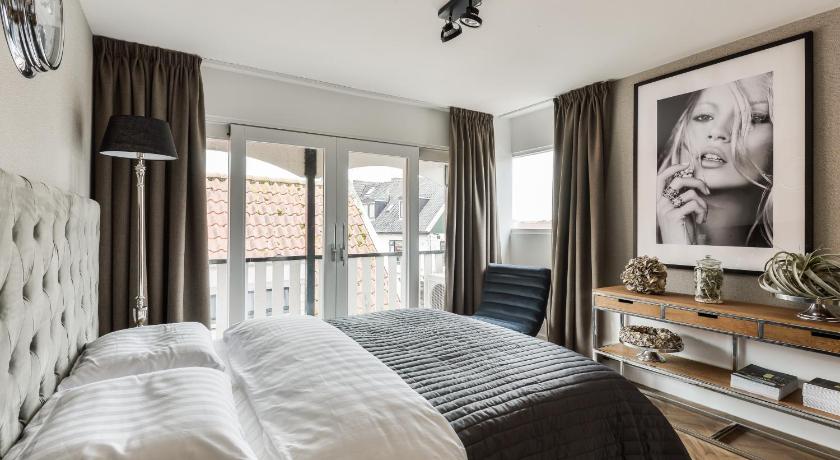 Boutique hotel The Old Bridge, Volendam — Hotel in Edam-Volendam
