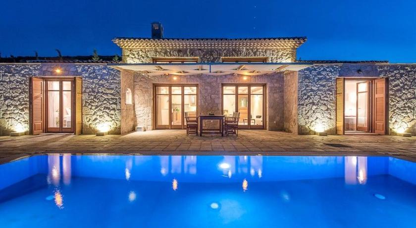 Elegant Fantasia Villa with Private Pool R244 — Hotel in Zakynthos Island