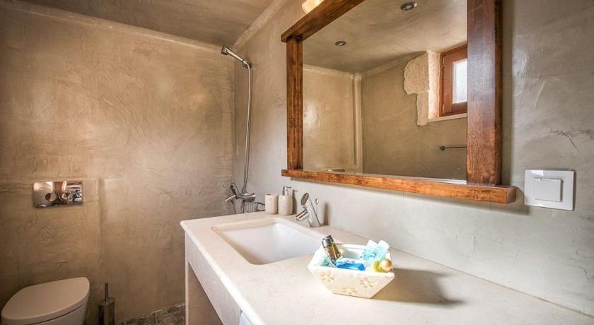 Elegant Fantasia Villa with Private Pool R244 photo