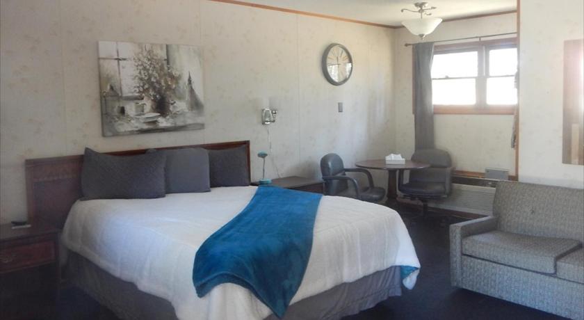 Cedar Village Motel Rv Hotel Spokane Wa Deals Photos