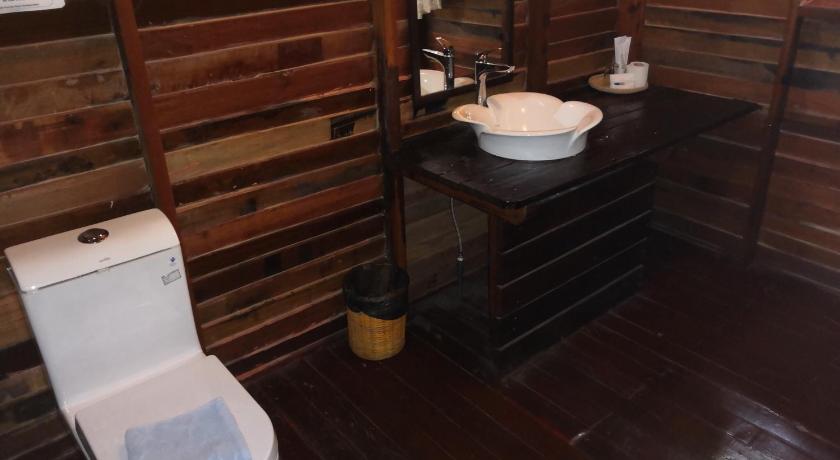 Image of Triple Room with Private Bathroom 2
