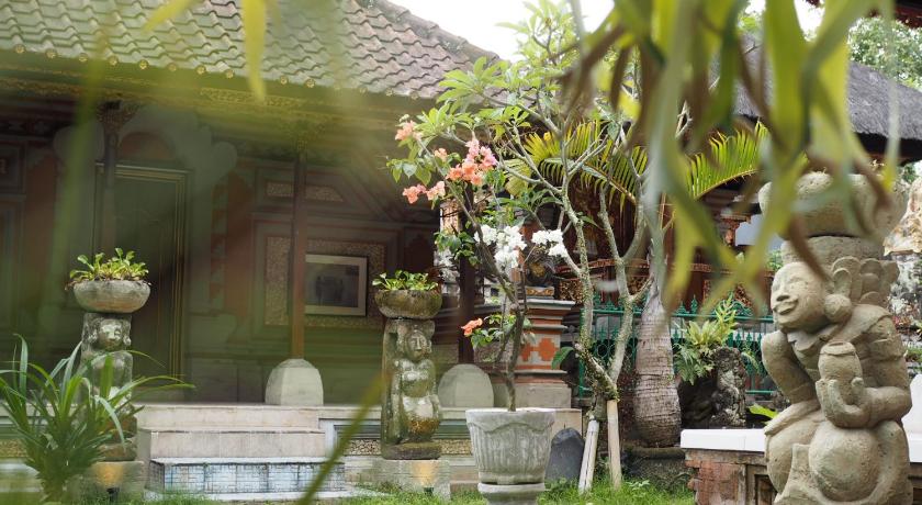 巴厘 Kampung Sari Homestay 3星级 民宿 外观