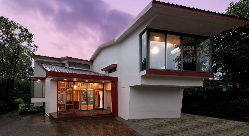 StayVista at Pura Vida Villa photo