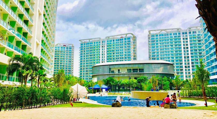Azure C3 wavepool Balcony Wifi near mall airport — Hotel in Manila