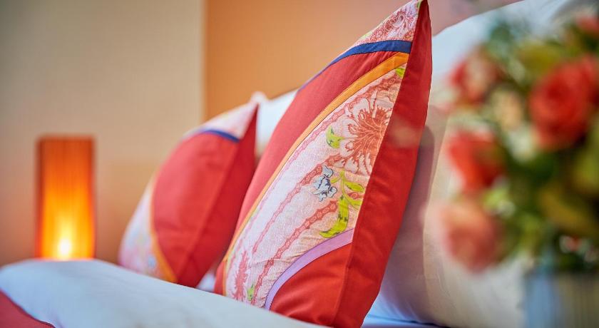 รูปของห้องสวีทแบบสองห้องนอน (Two-Bedroom Suite) 1