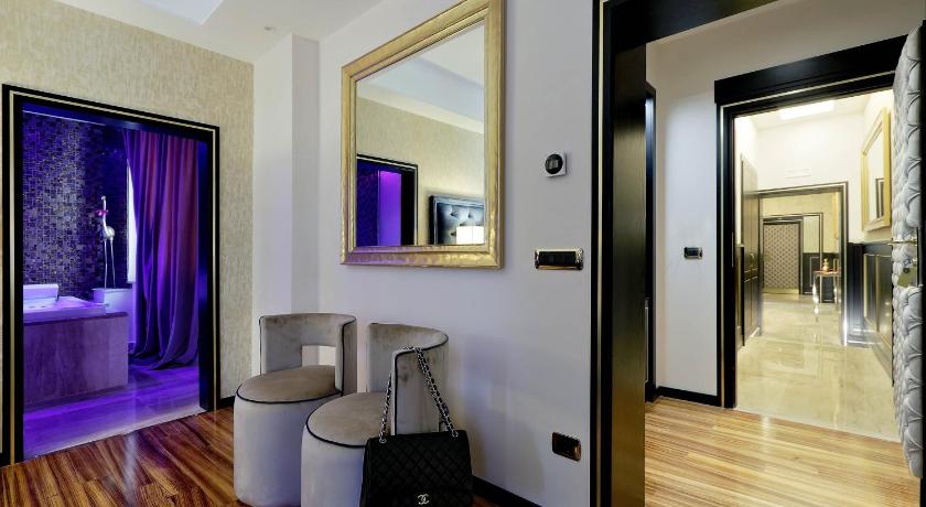 Spanish Diamond Luxury Suites & Jacuzzi photo