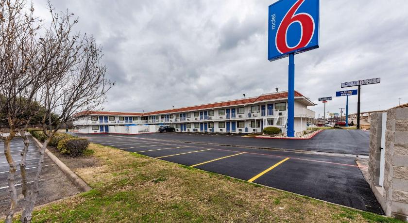 Motel 6-North Richland Hills, TX