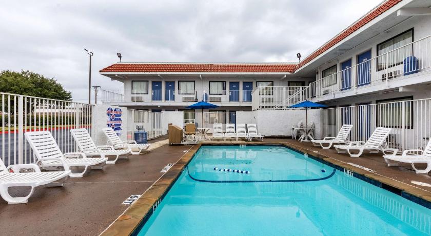 Motel 6-North Richland Hills, TX