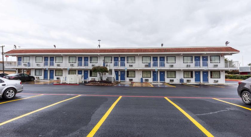 Motel 6-North Richland Hills, TX