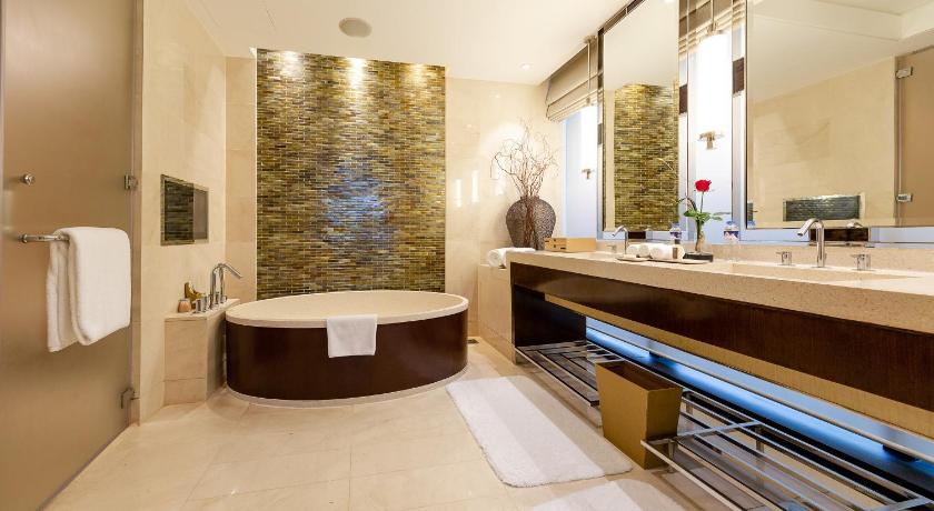 Image of Premier Suite 15