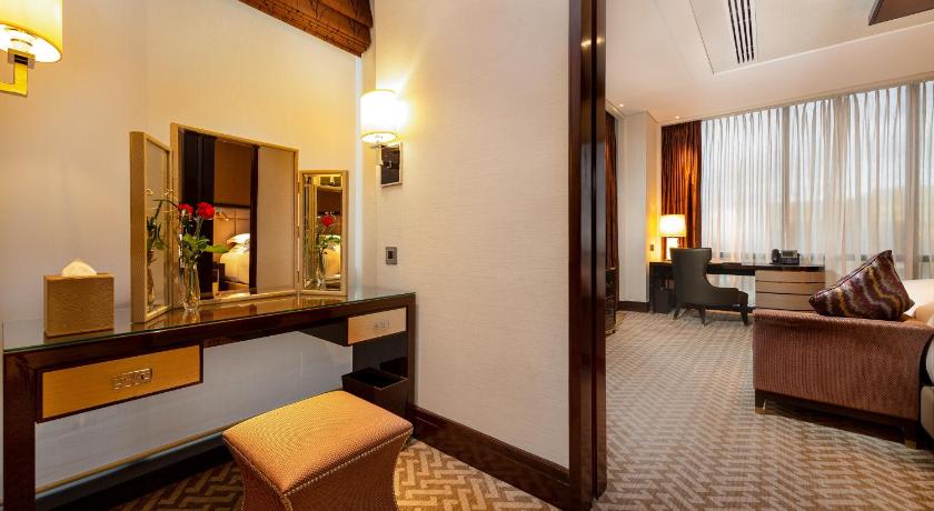 Image of Premier Suite 13