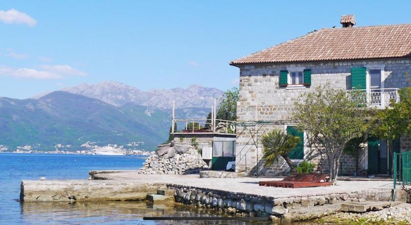 Apartments Vila Verona Andric — Hotel in Tivat