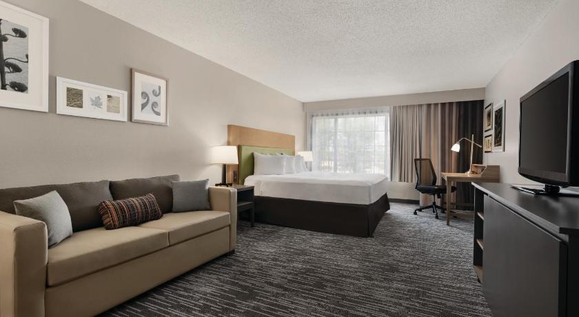 Country Inn & Suites by Radisson, Detroit Lakes, MN