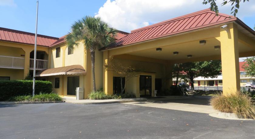 Fairview Inn & Suites Mobile