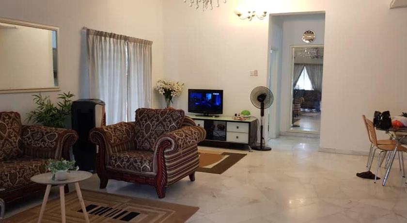 Tun Perak Homestay photo
