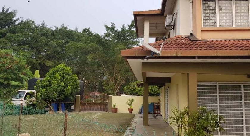 Tun Perak Homestay photo