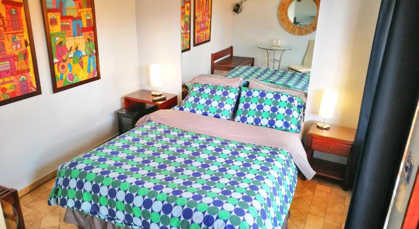 Image of Queen Room 3