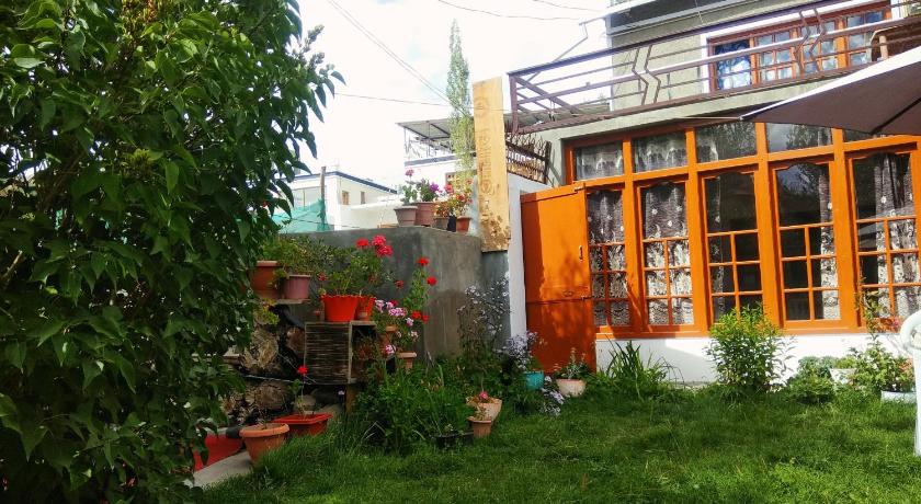 Saiman Guest House - image 12