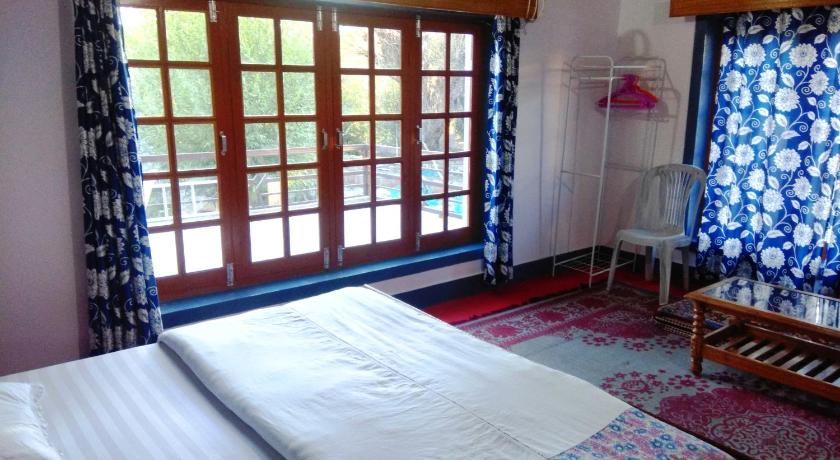 Saiman Guest House - image 16