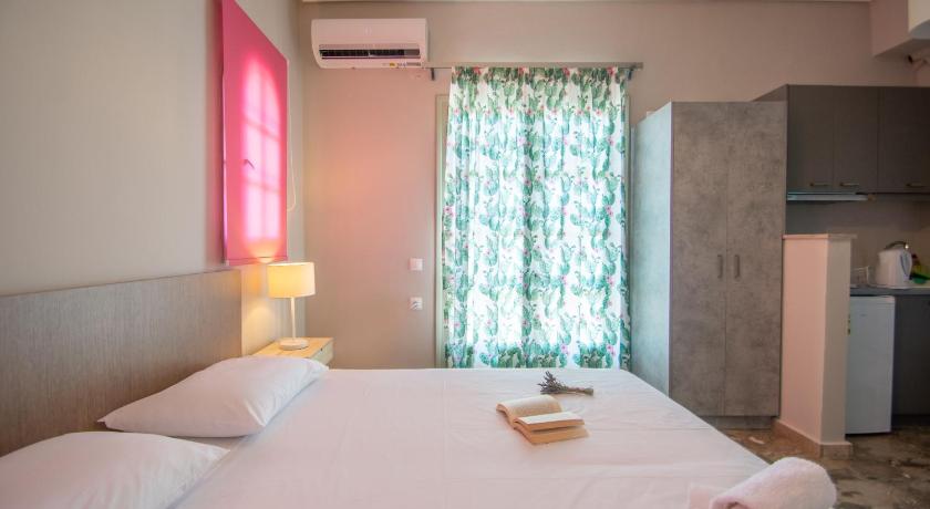 Mare Dentro Kalamaki Beachroad Apts photo