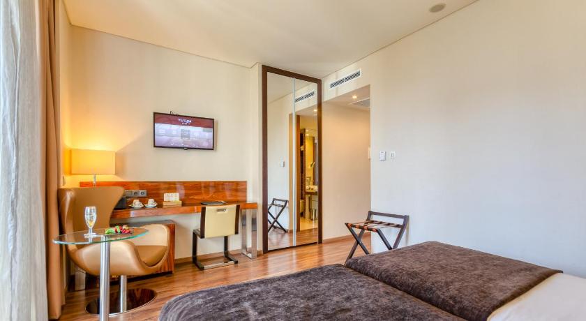 Image of Executive Twin Room 5