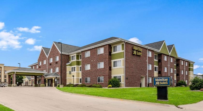 MainStay Suites Cedar Rapids North - Marion photo