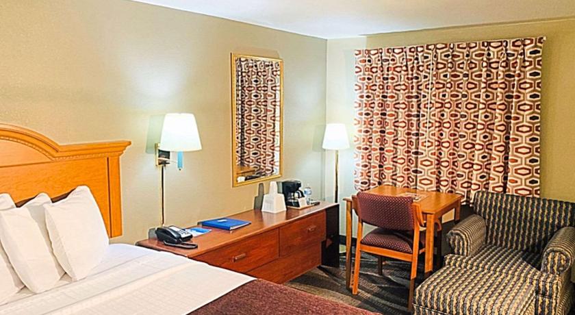 Rodeway Inn and Suites