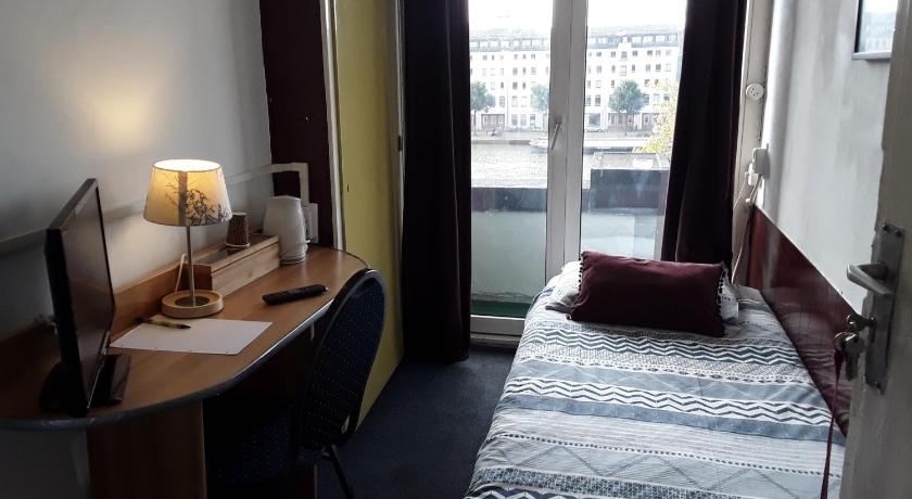 Image of Single Room with Private External Bathroom 2