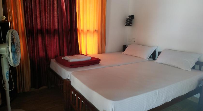 Deluxe Double Room with Balcony and Sea View