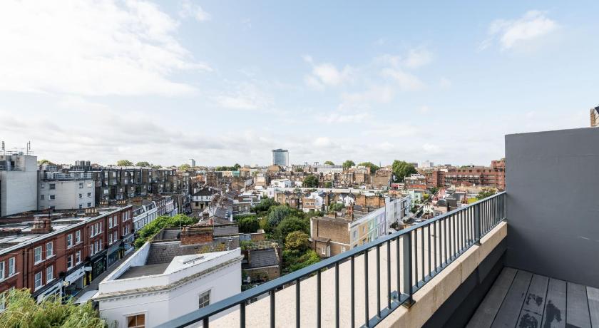 The Carlyle - Stunning Serviced Apartments photo