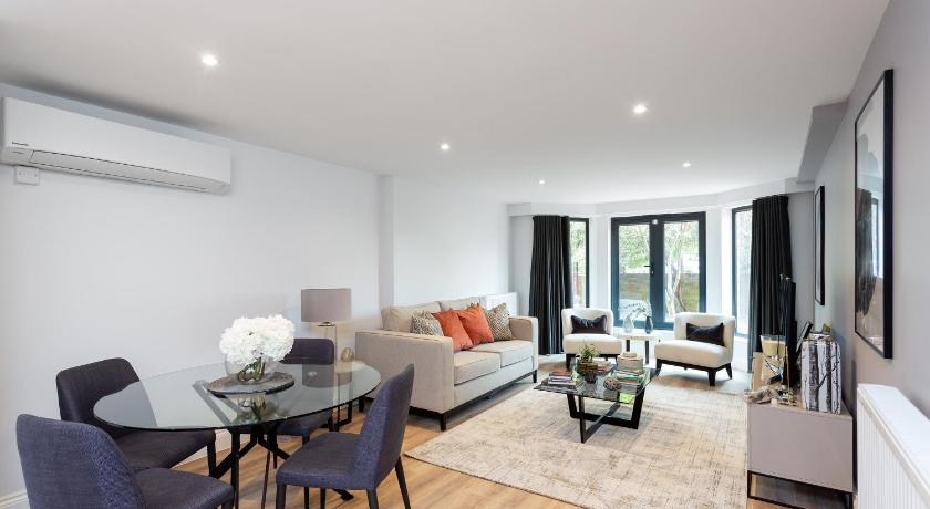 The Carlyle - Stunning Serviced Apartments photo