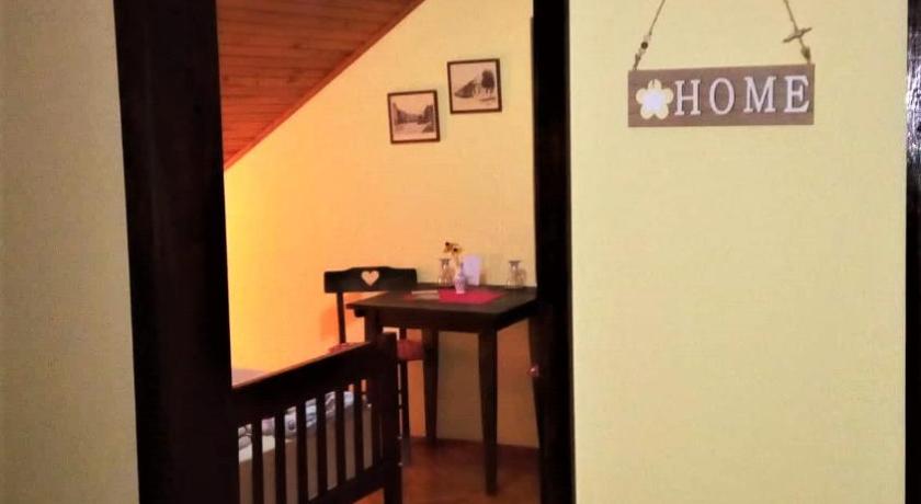 Putnicka kuca kod Dragane photo