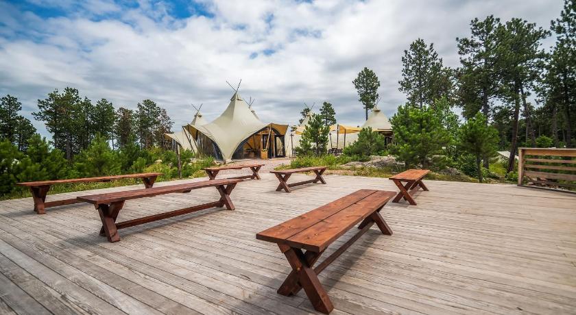 Under Canvas Mount Rushmore