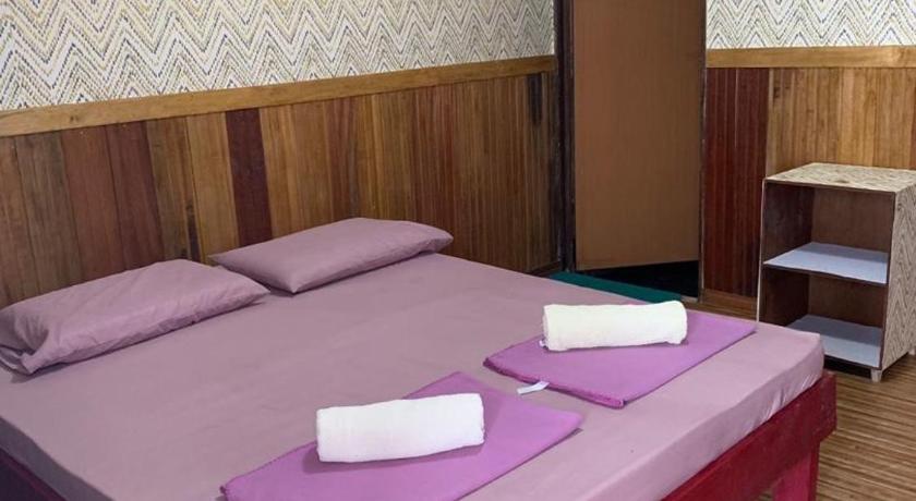 Image of Twin Room with Private Bathroom 1