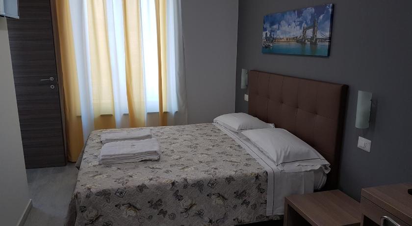 Hotel Oregon — Hotel in Milan